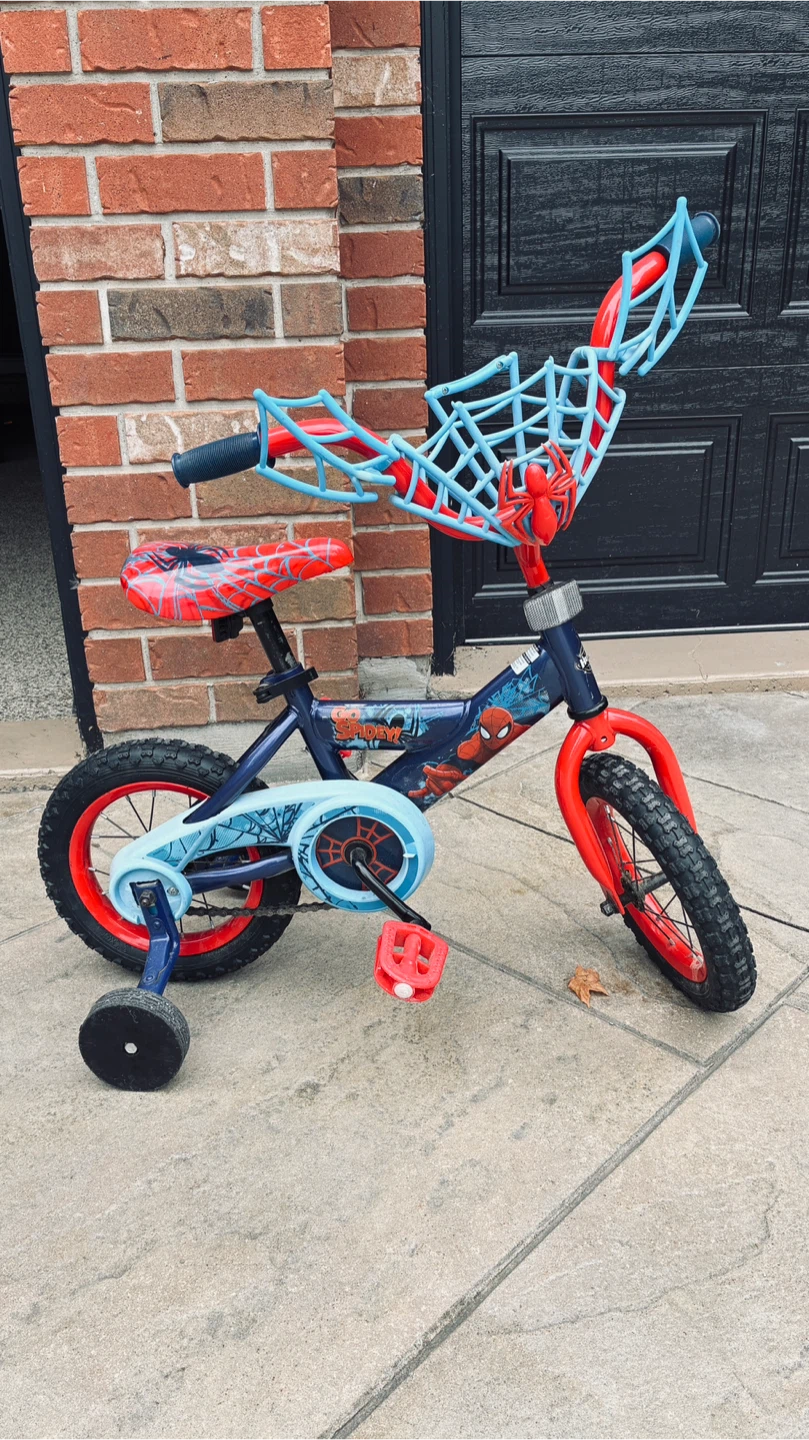 Huffy Spider-Man kids 12” bicycle with training wheels