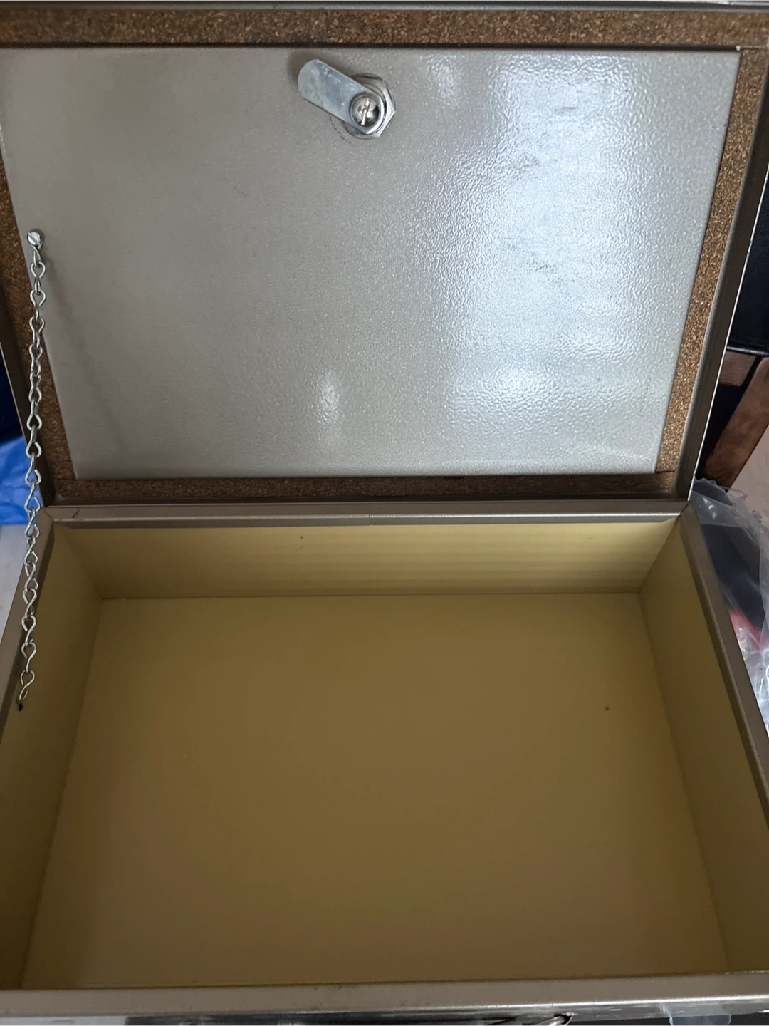 Metal Locking Cash Box - photo 2