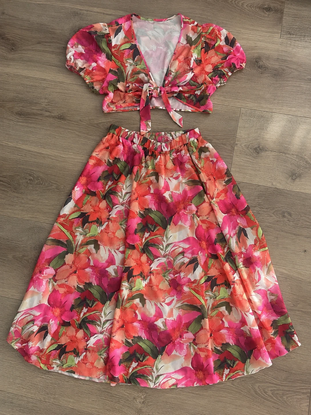 NEW Floral Two-Piece Crop Top and Skirt Set
