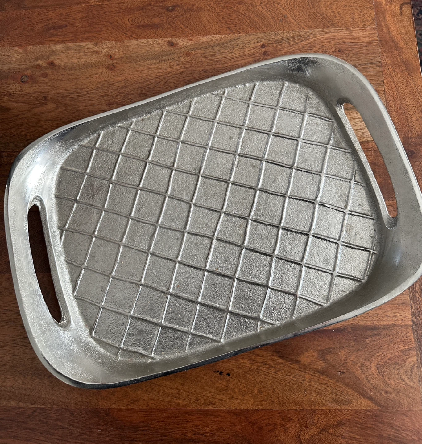 Metal serving tray with handles