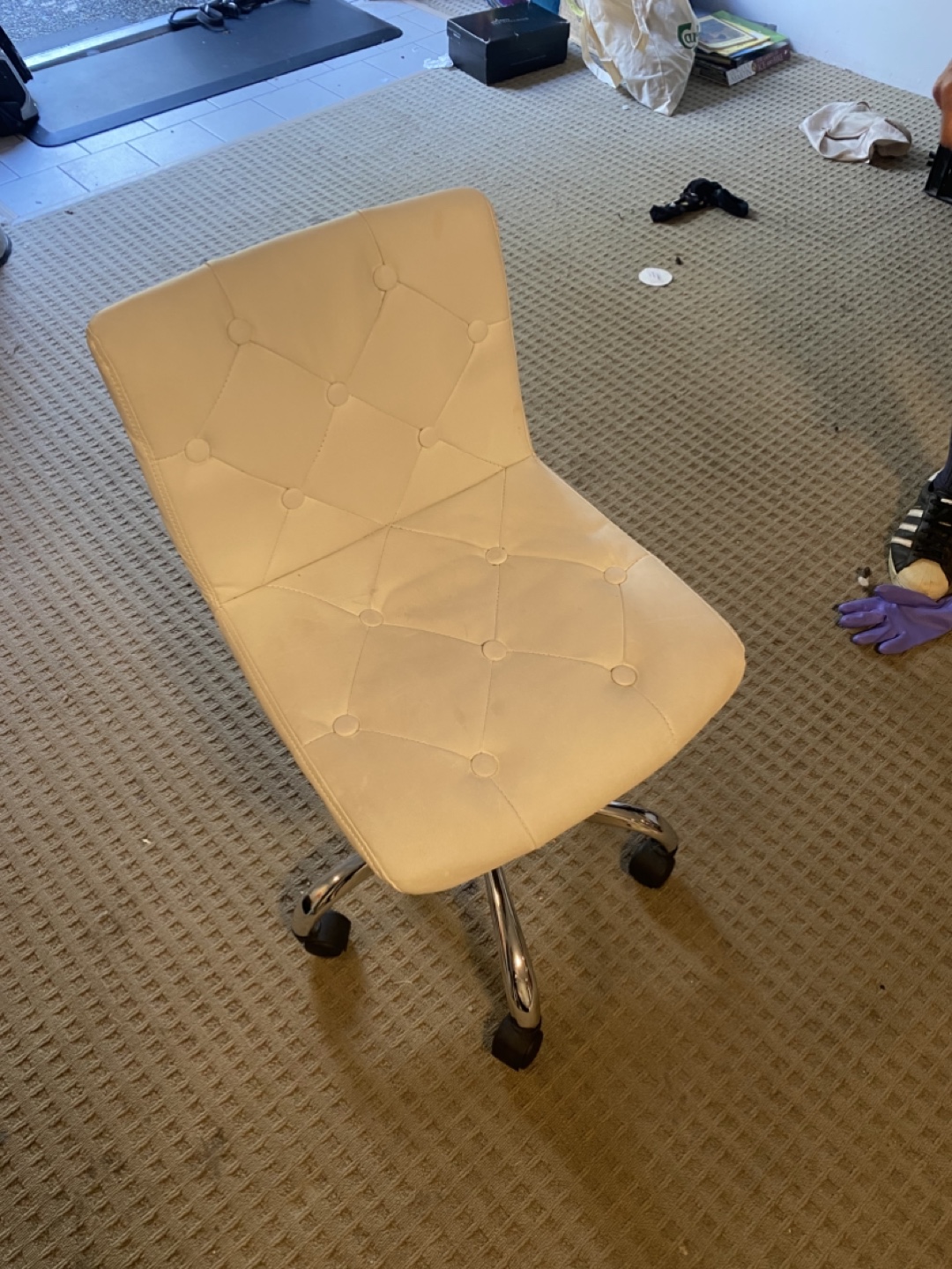White Tufted Rolling Office Chair - photo 2