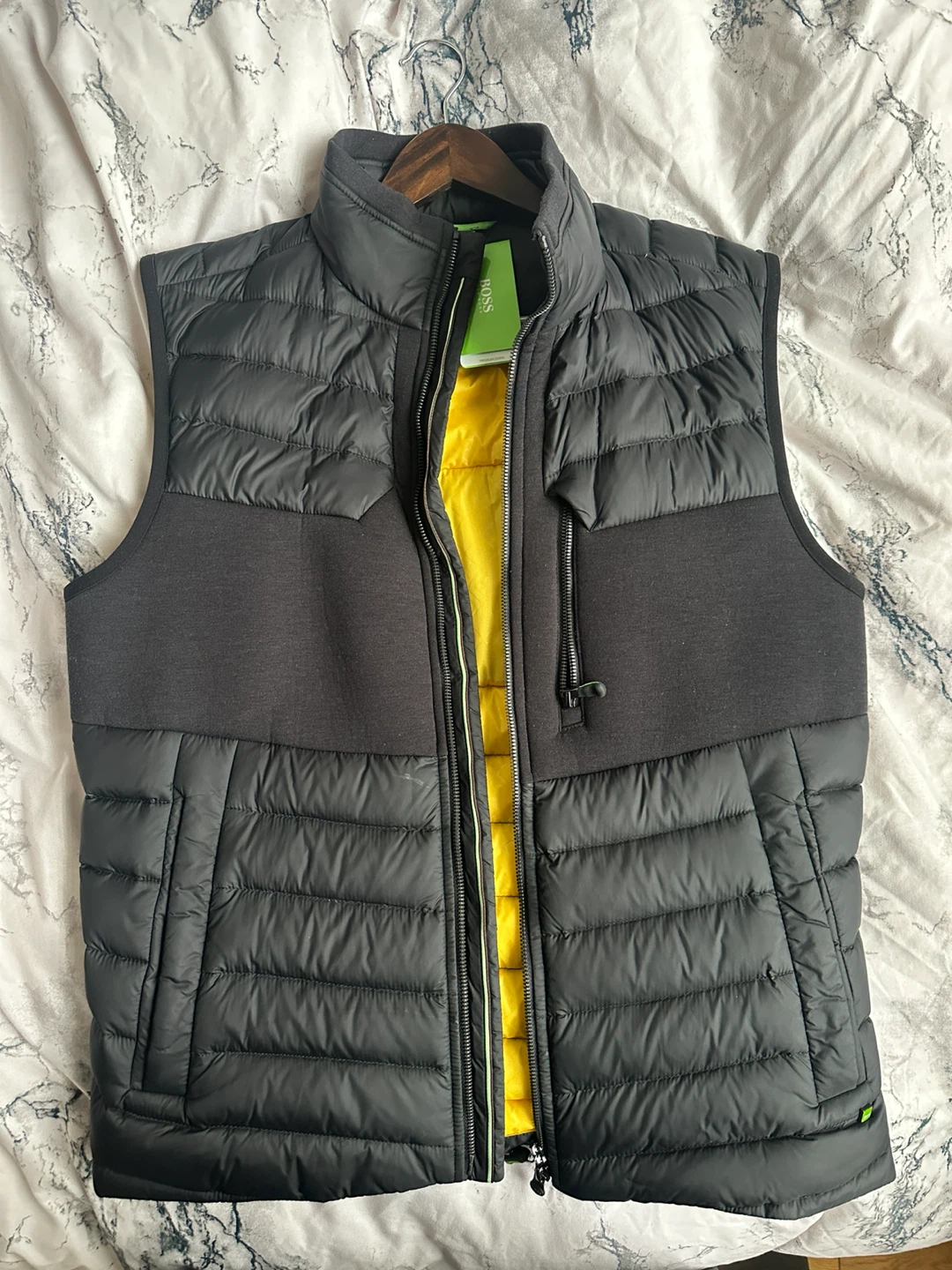NEW HUGO BOSS DUCK DOWN QUILTED PUFFER VEST MEN MEDIUM