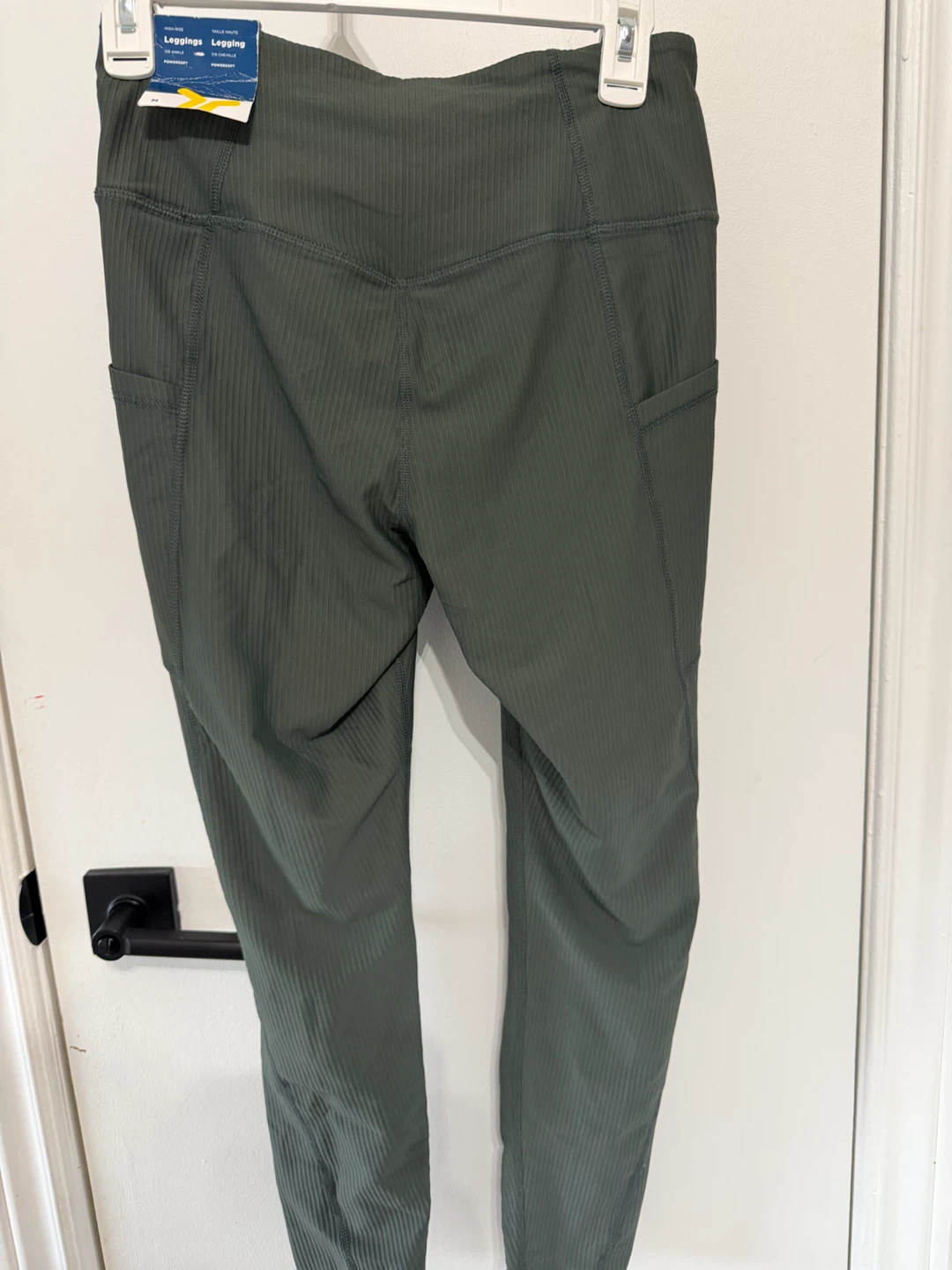 Old Navy Active Olive green ribbed side pocket leggings - photo 3
