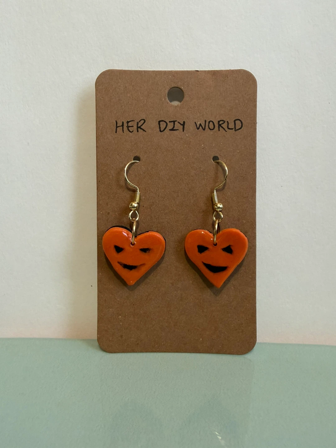 Her DIY World Halloween Earring Collection - photo 2