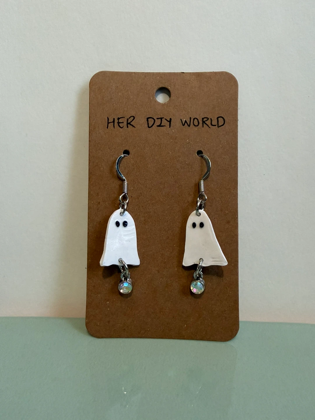 Her DIY World Halloween Earring Collection - photo 3
