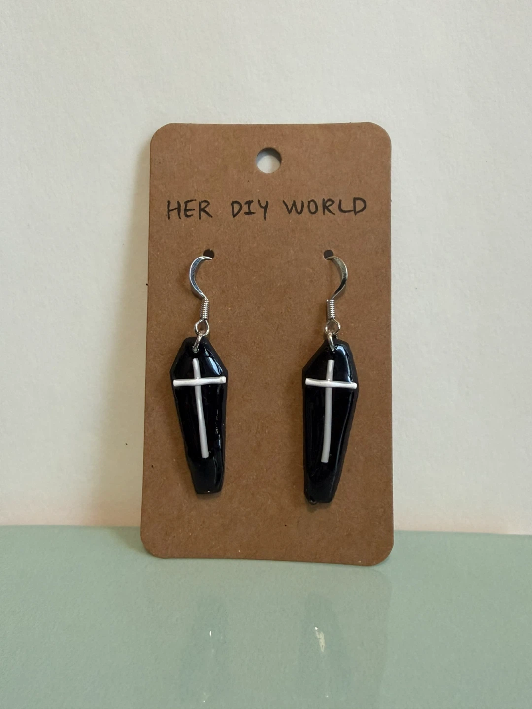 Her DIY World Halloween Earring Collection - photo 5