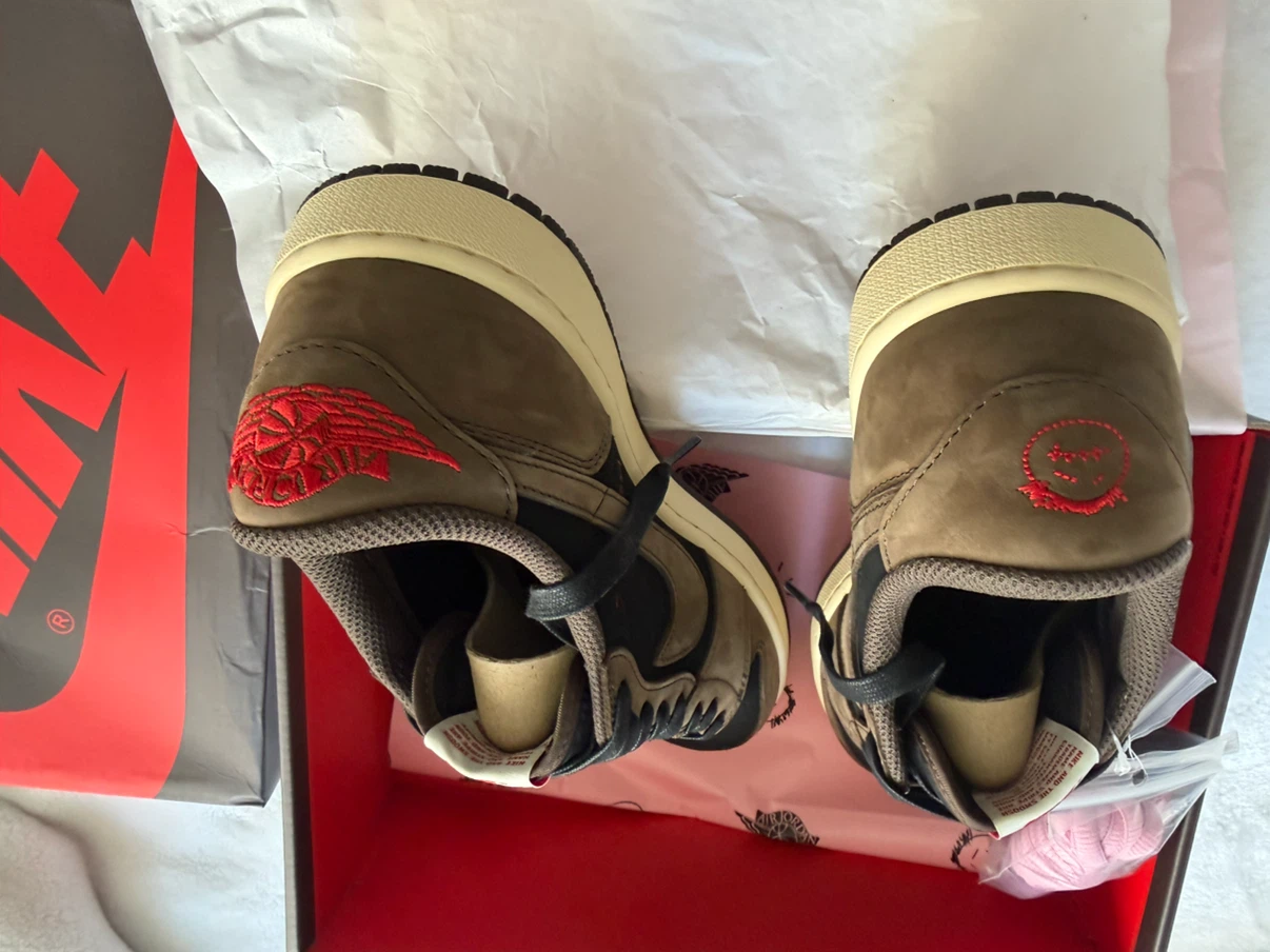 Size M US 10.5 - Nike Air Jordan 1 Low OG SP-T Travis Scott - photo 2
