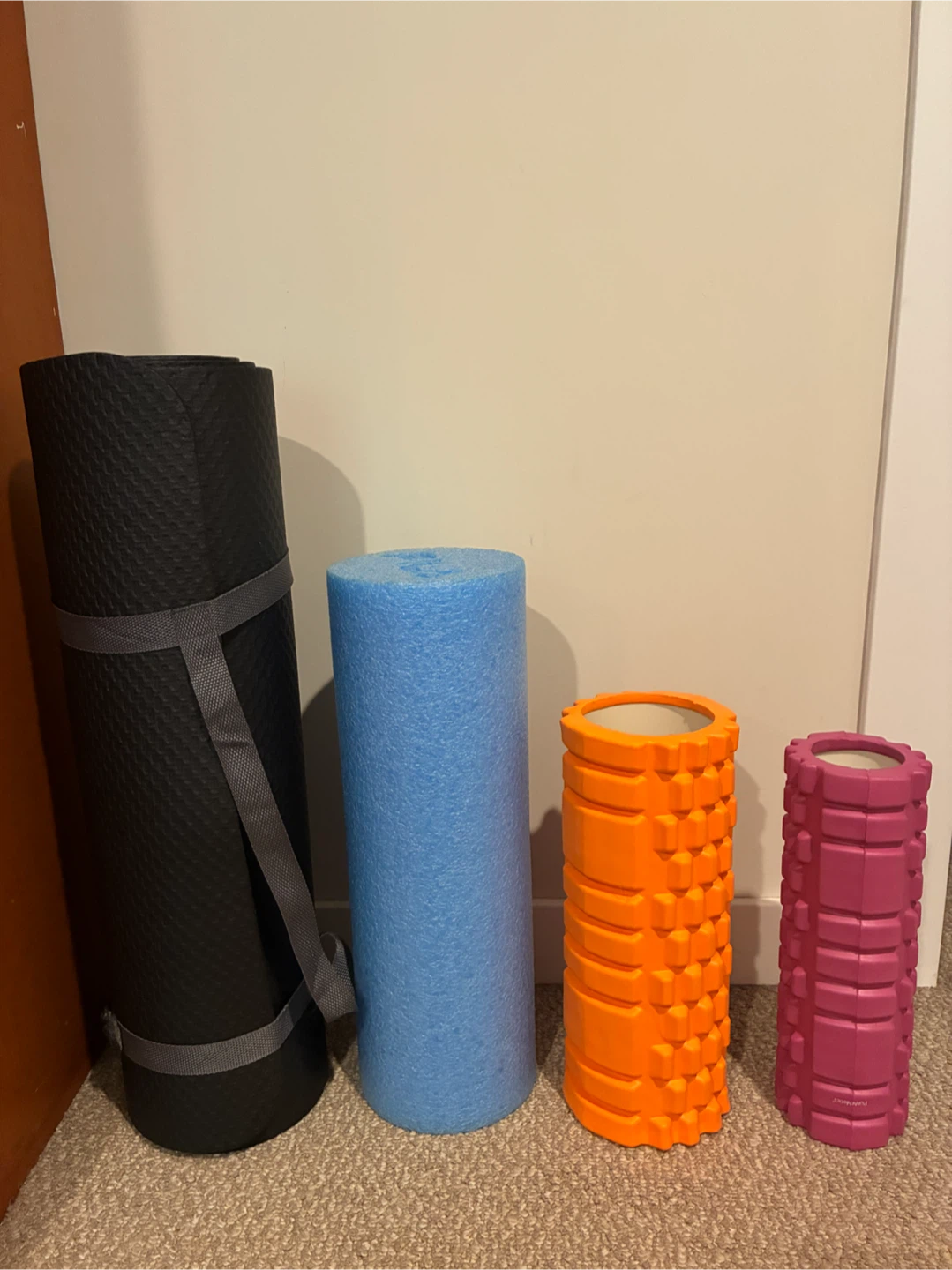 MOVING SALE: Yoga mat + 3 foam rollers