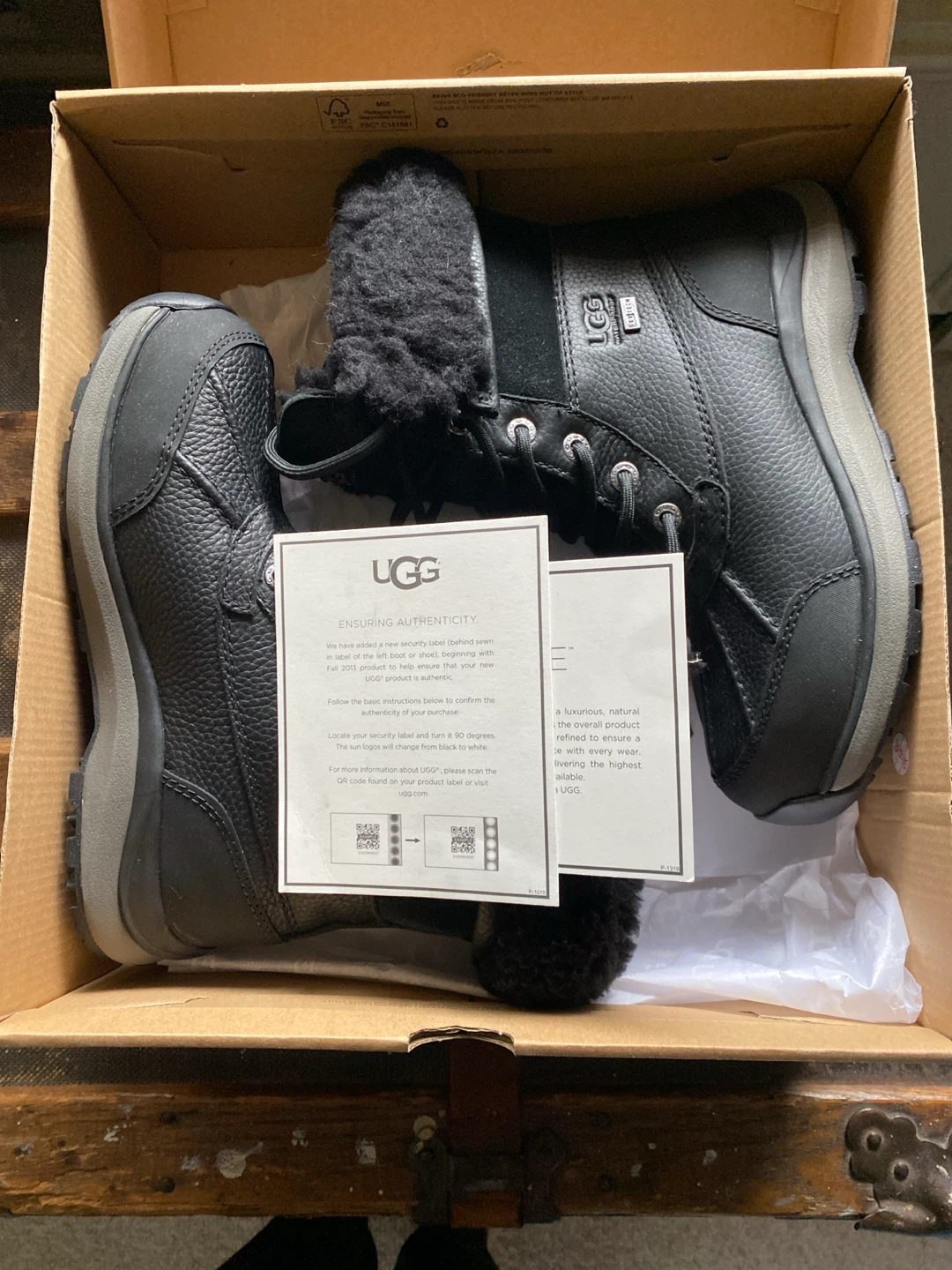 New UGG Adirondack Boot III Black Size 6