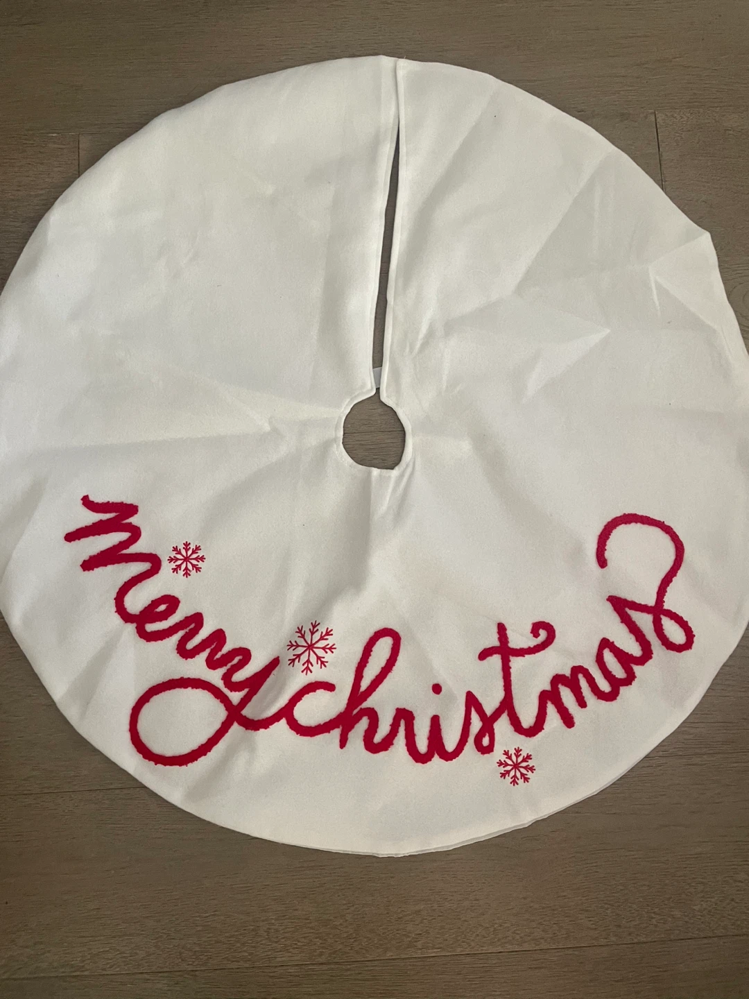 NEW! White Christmas Tree Skirt