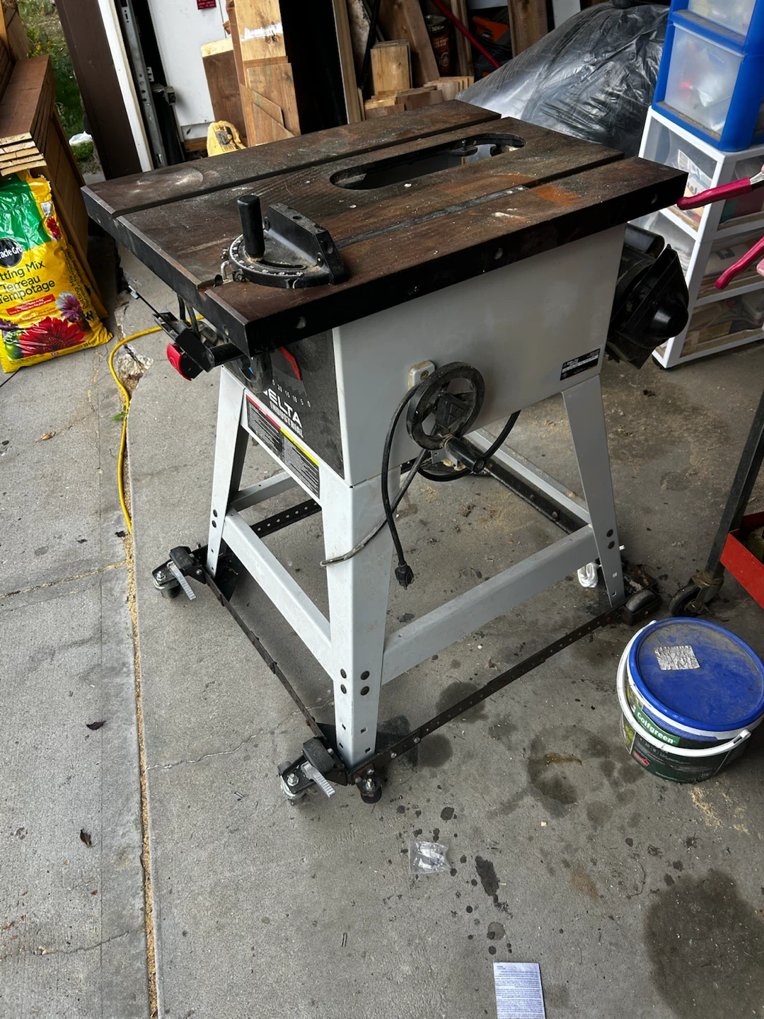 Delta Industrial Table Saw - photo 2