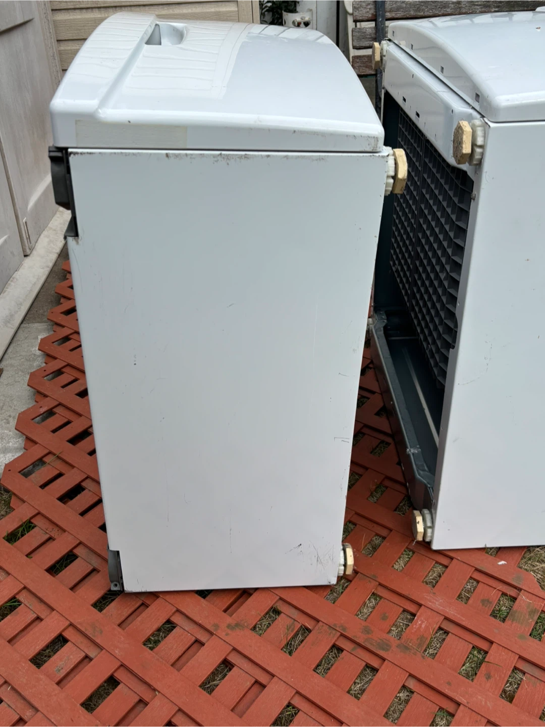 2 laundry pedestals - photo 3