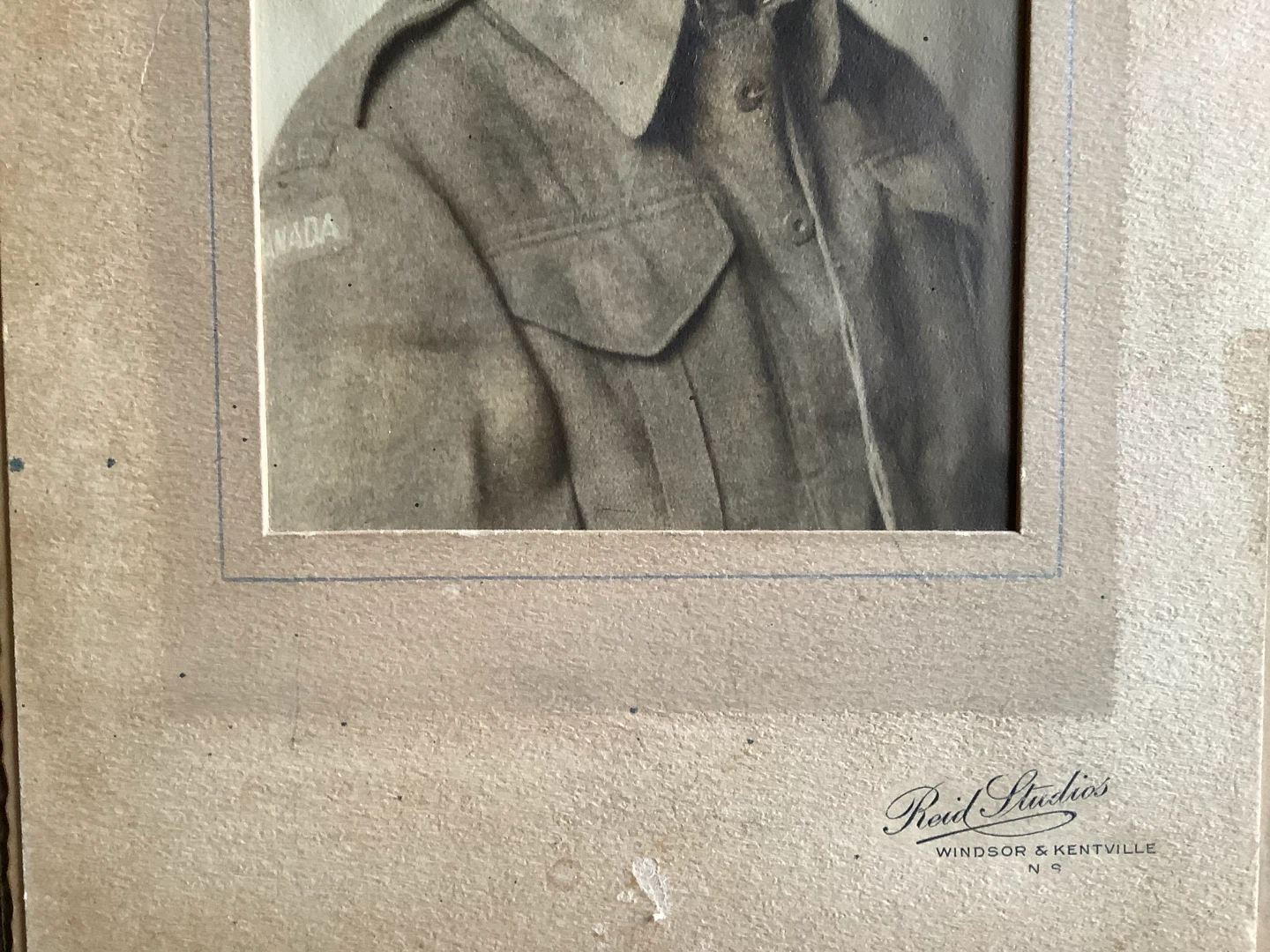 Vintage WWII Photograph of a Canadian Soldier 🐞 - photo 2