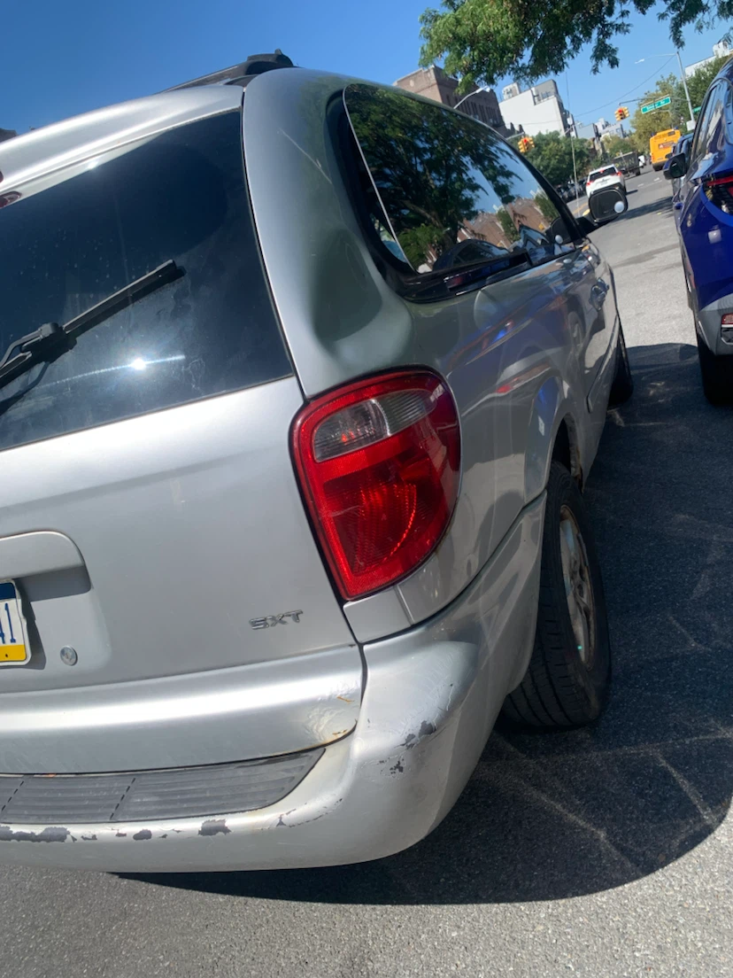 Dodge Caravan SXT Silver Minivan - photo 5