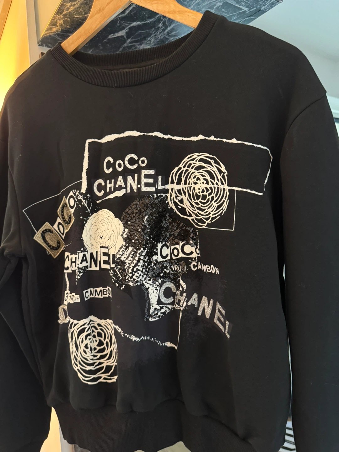 Chanel Black Sweatshirt - photo 2