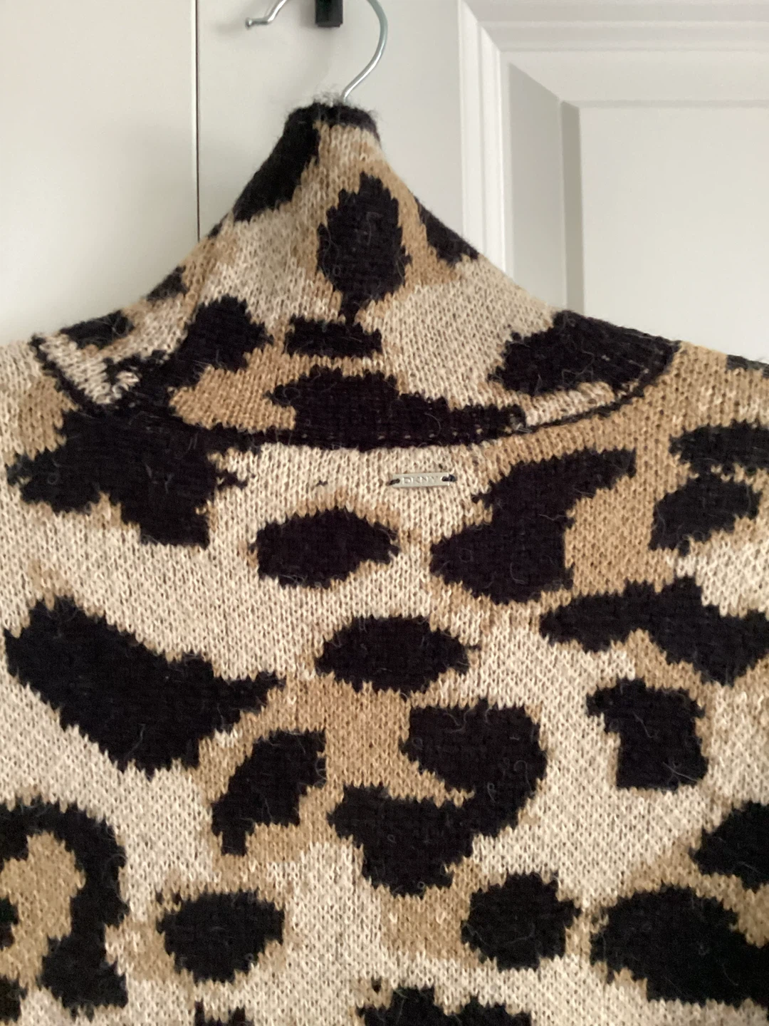 DKNY LEOPARD PRINT SWEATER - photo 2