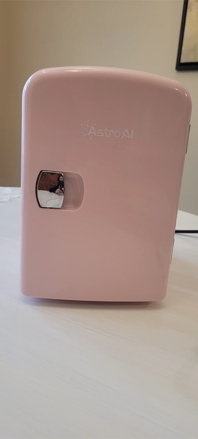 AstroAI Mini Fridge - Pink
