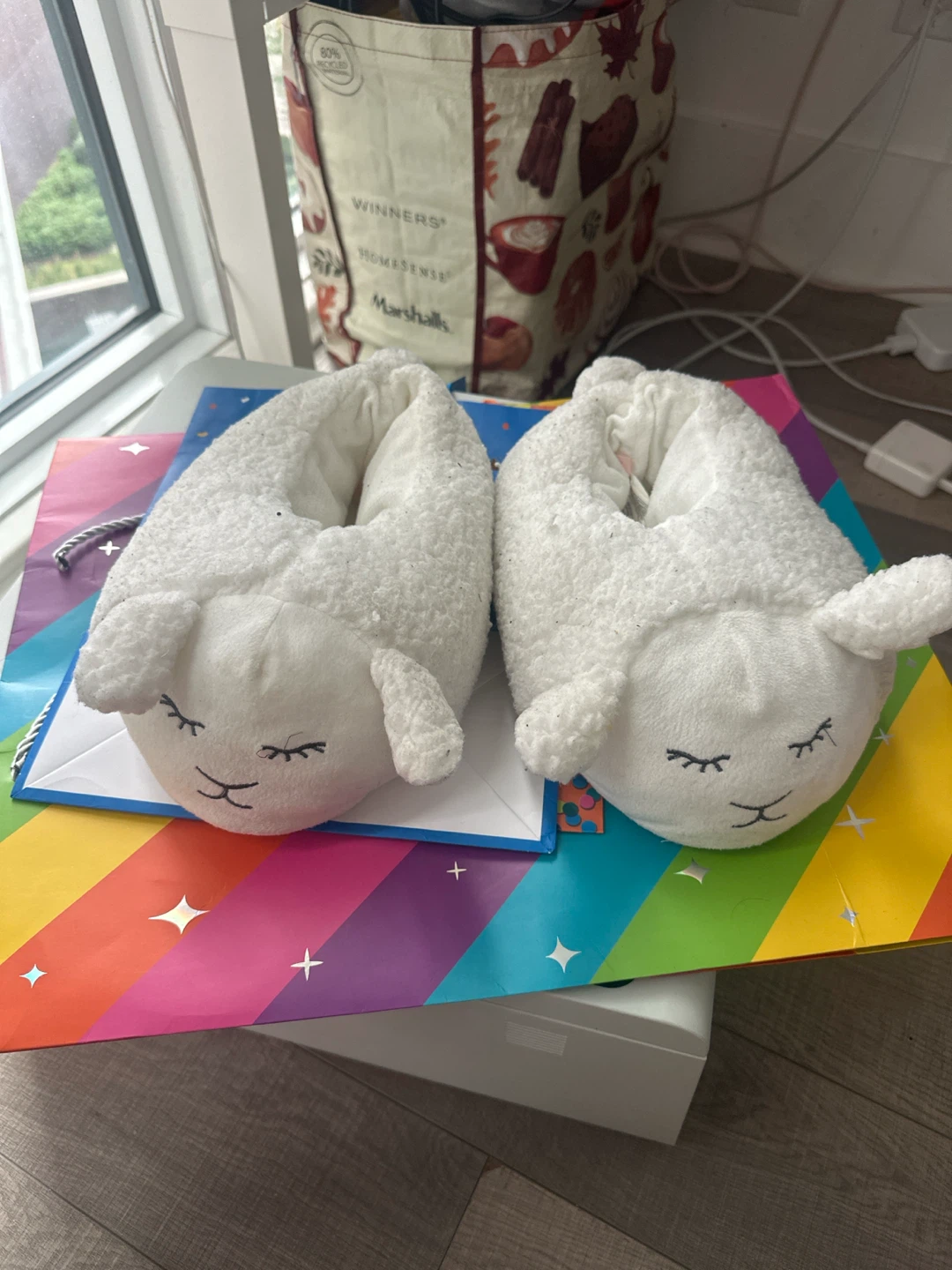 La Vie en Rose White Sheep Slippers