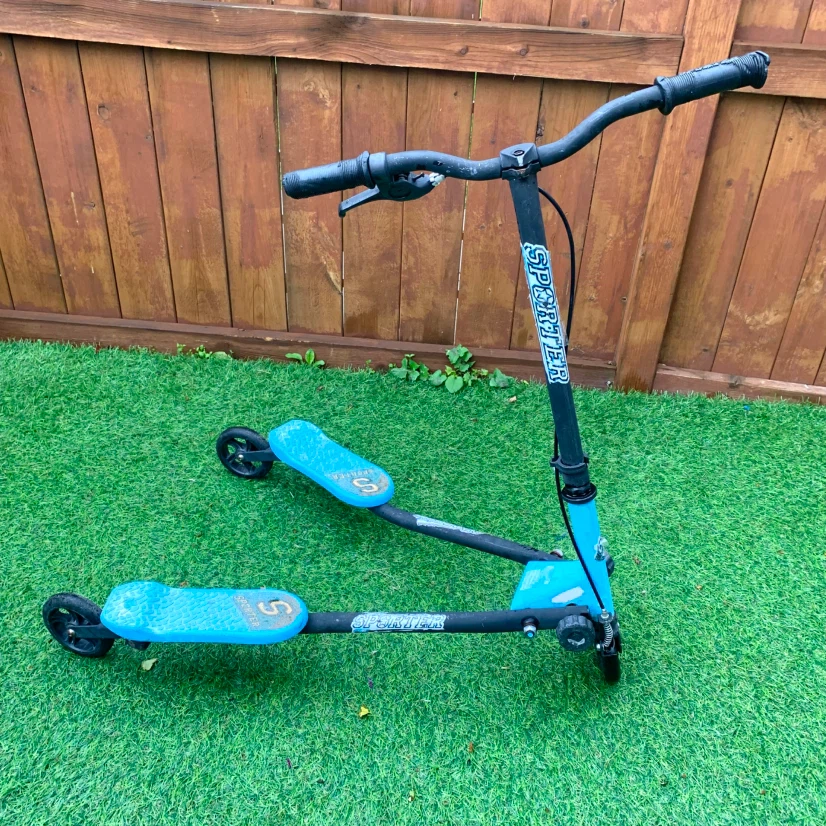 3 Wheel Swing Scooter Kids Wiggle Scooter Foldable Ride On Toy