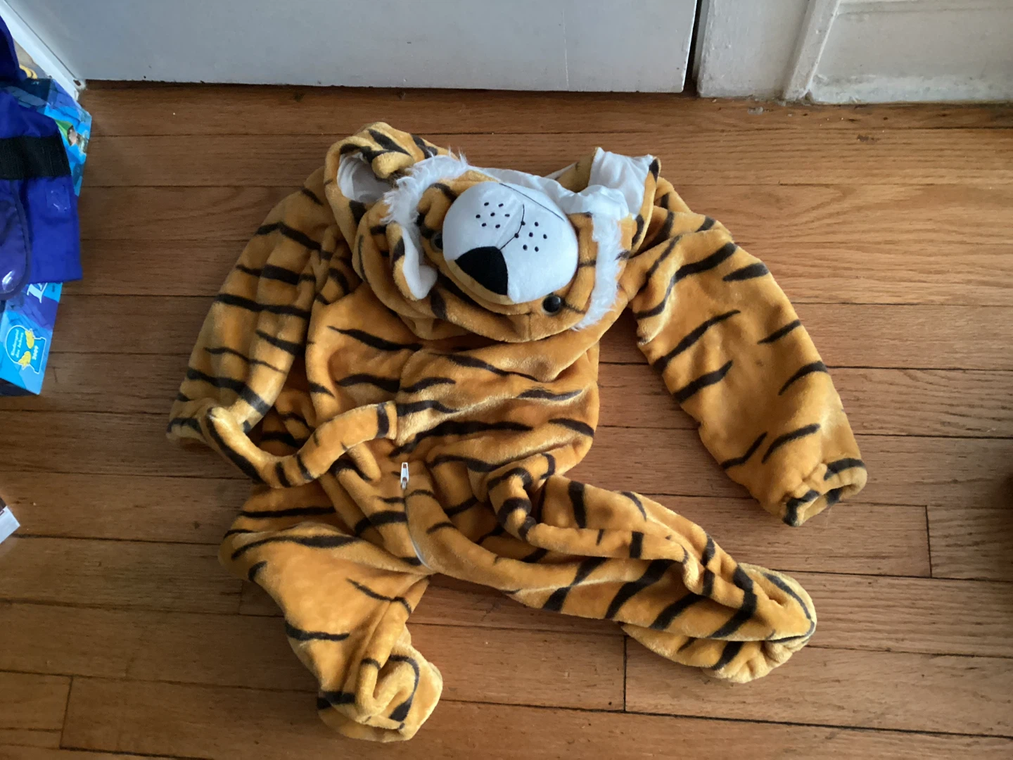 Tiger Costume Onesie 3-5T - photo 2