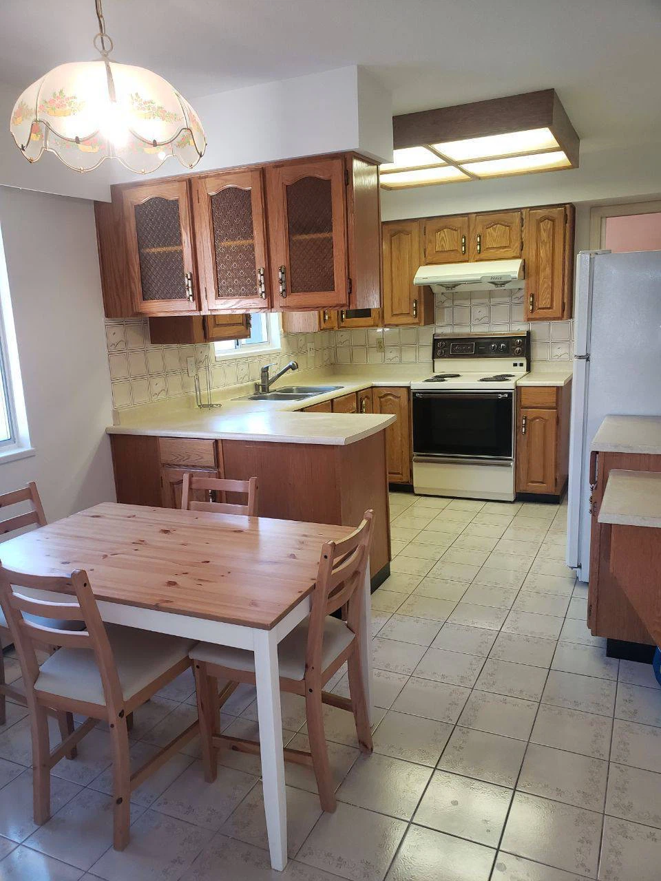Bright spacious room for rent 980 monthly - photo 4