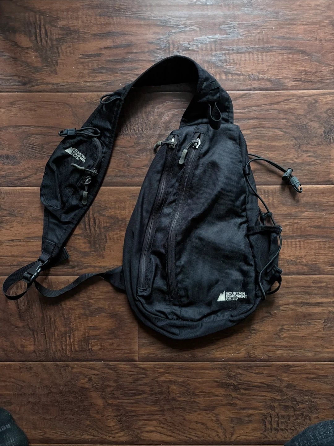 Vintage MEC Mountain Equipment Coop crossbody bag sling pack