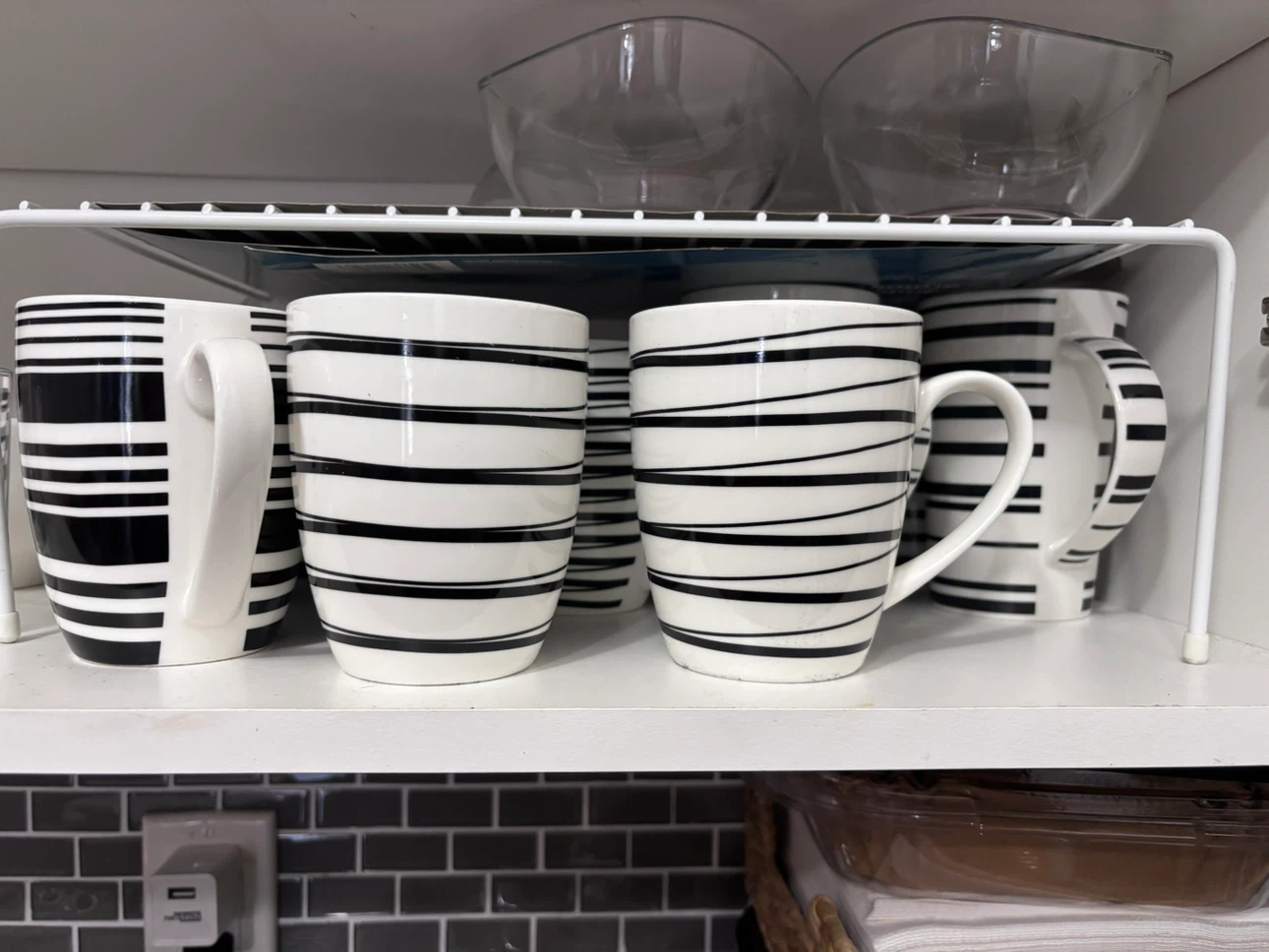 11 Maxwell & Williams Cafe Noir China Mugs - photo 2