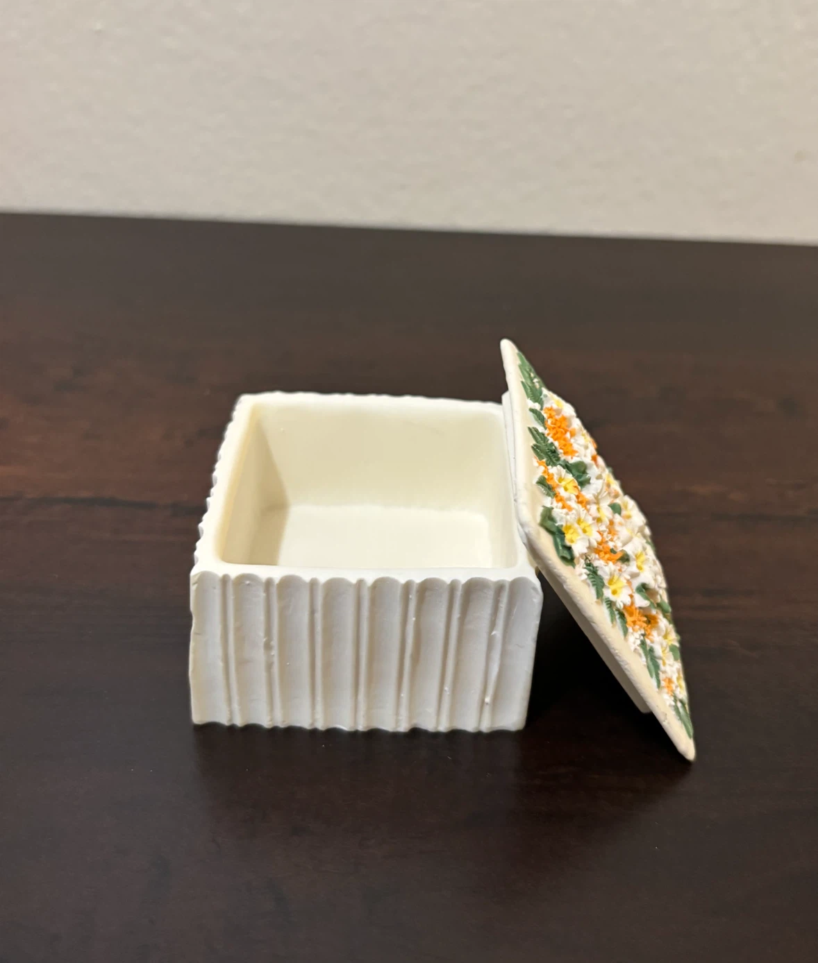 CLEARANCE-Small Floral Keepsake Box - photo 2
