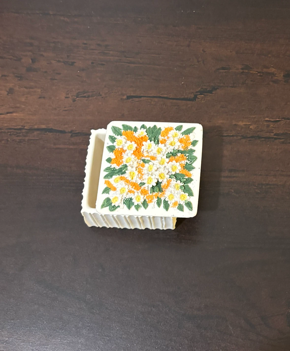 CLEARANCE-Small Floral Keepsake Box - photo 3