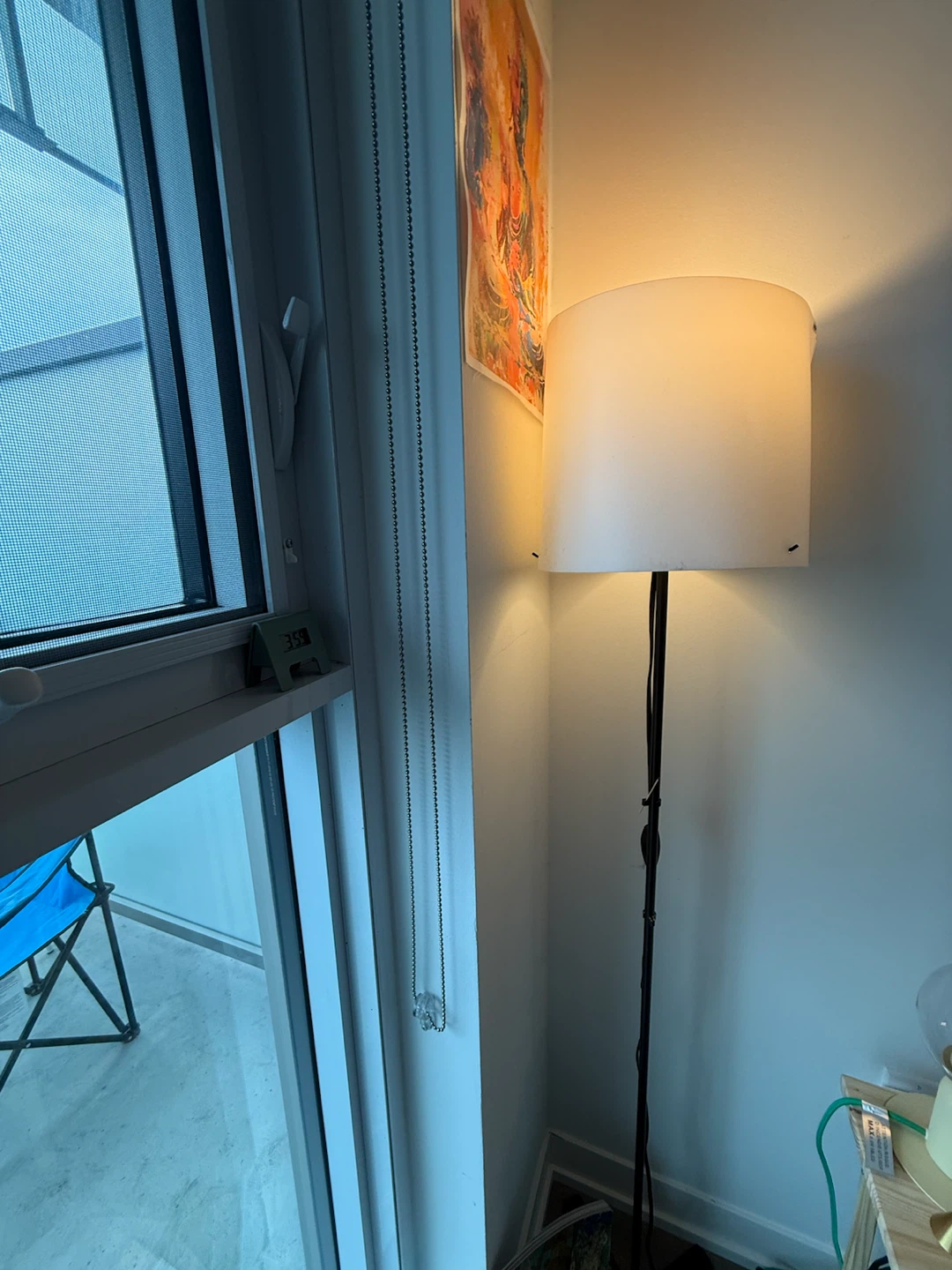 Minimalist Floor Lamp with white bulb and organizer