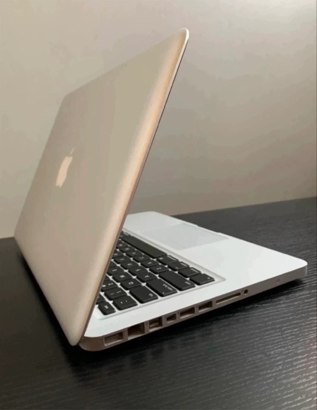 Apple MacBook Pro Laptop - photo 3