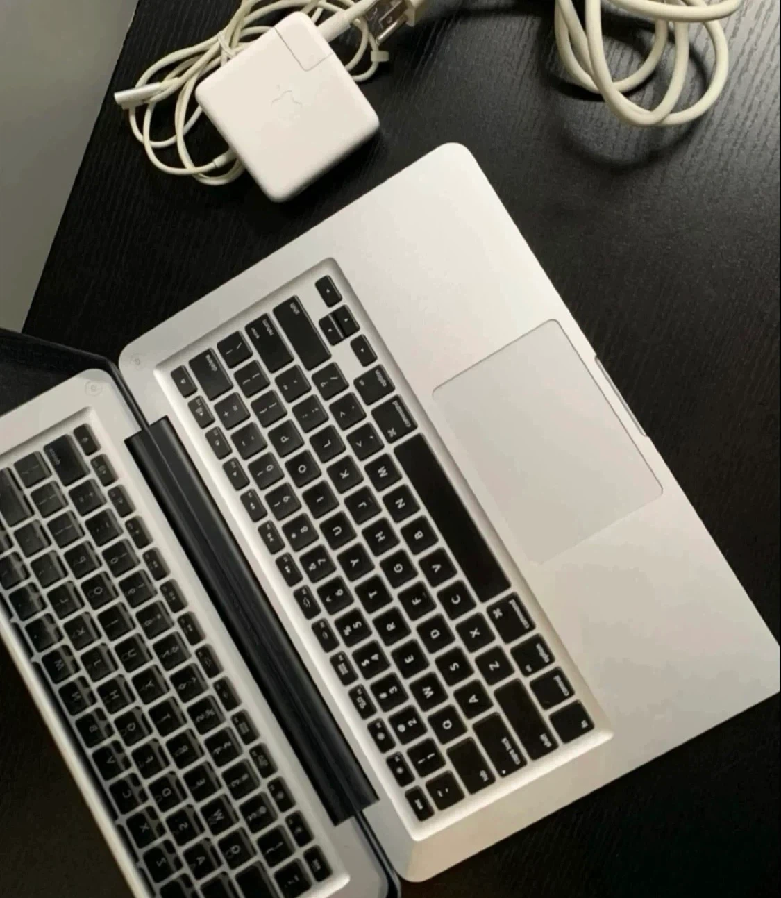 Apple MacBook Pro Laptop - photo 4