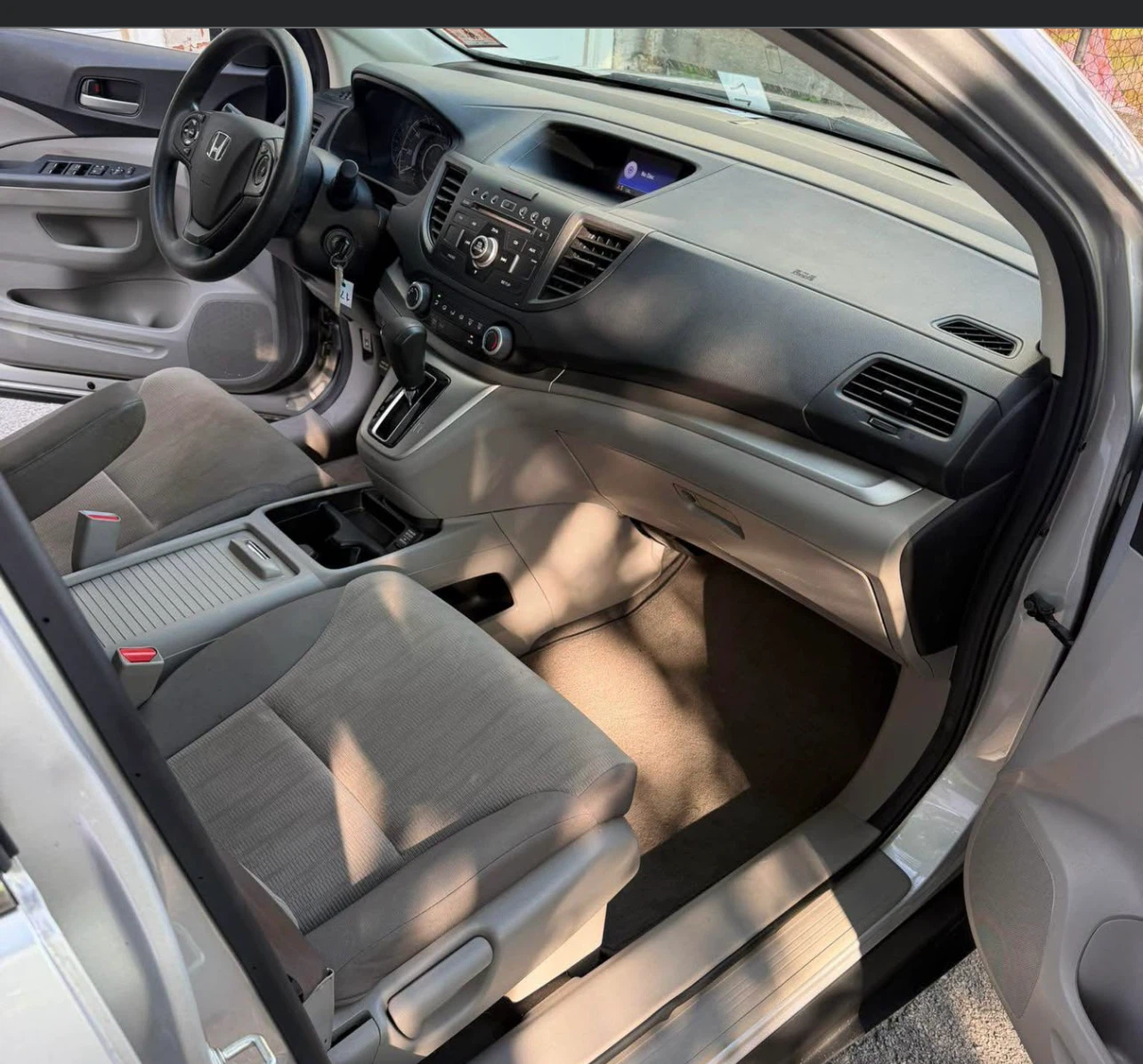 Silver Honda CR-V - photo 3