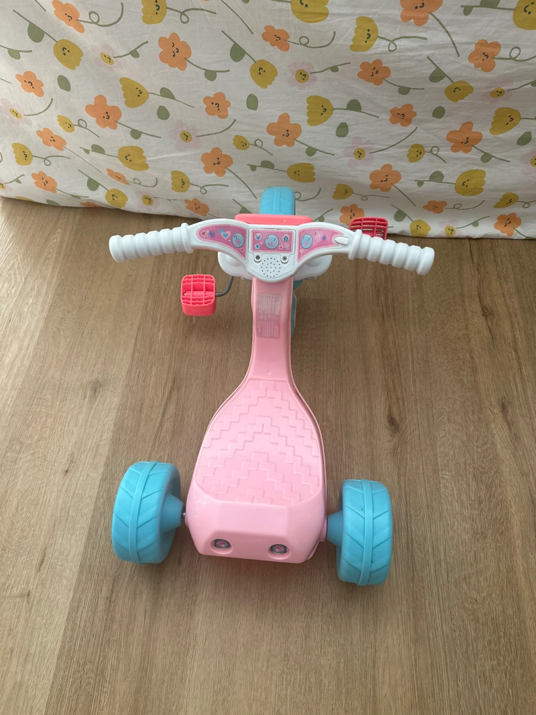 Disney Minnie Mouse Toddler Tricycle - photo 2