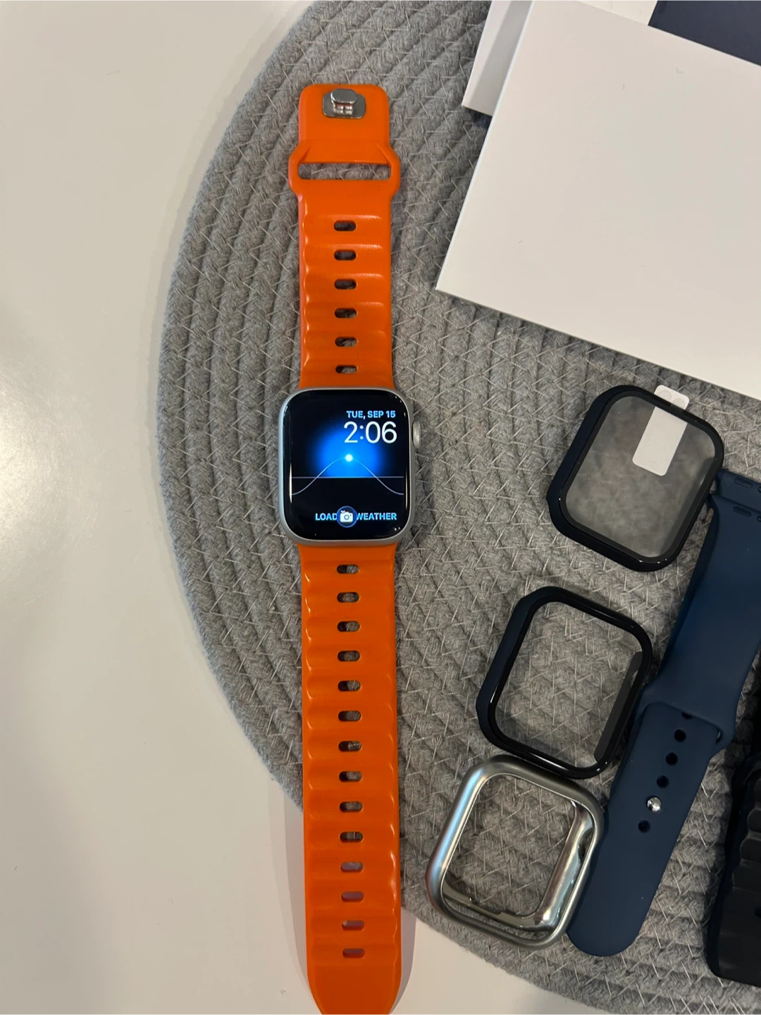 Apple Watch  9 45mm - photo 2