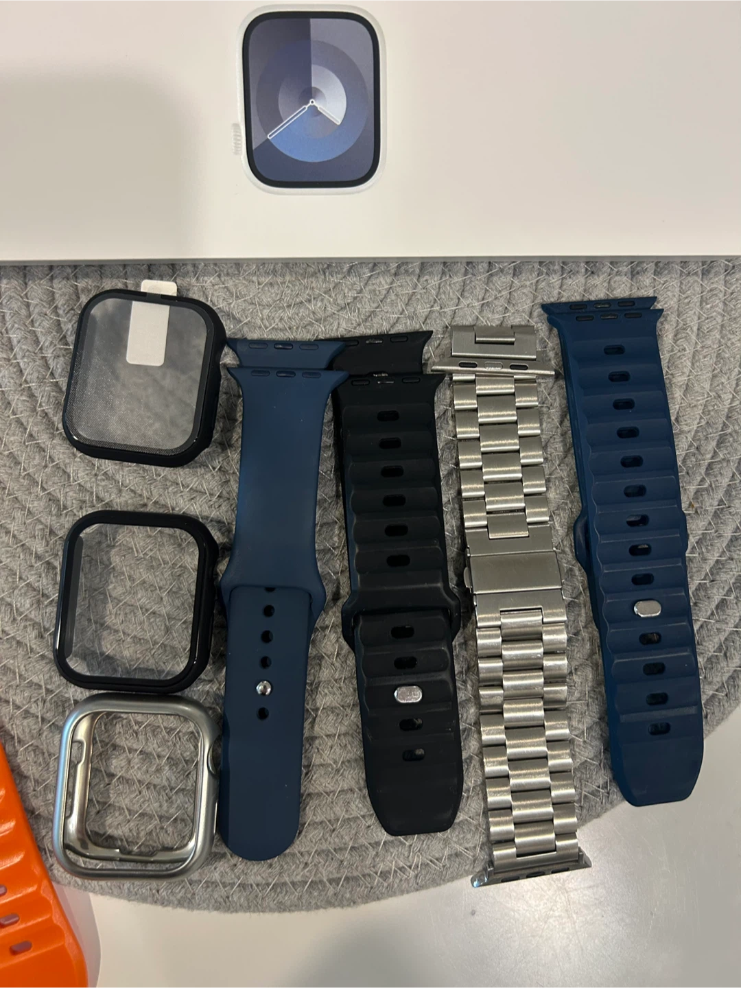 Apple Watch  9 45mm - photo 3