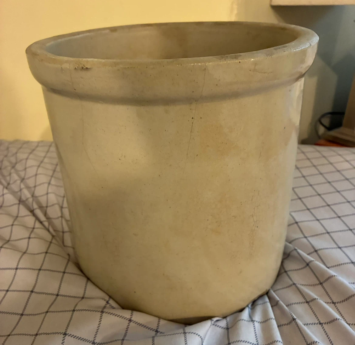 Vintage 2-Gallon Stoneware Crock - photo 2