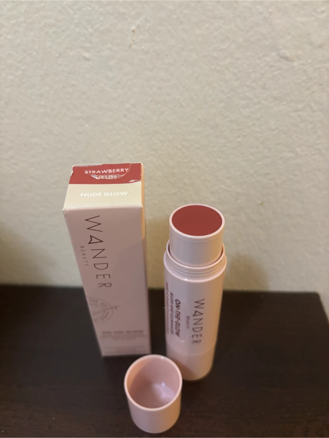 CLEARANCE-Wander Beauty On-the-Glow Blush in Strawberry Fields