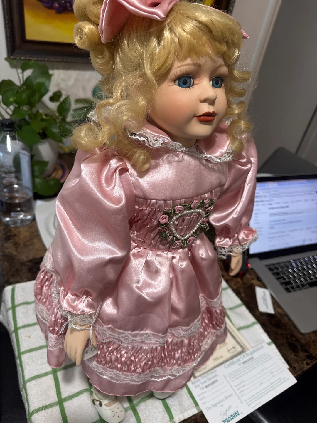 24 inchSeyman Mann ceramic Signature Series Collector Doll - photo 2