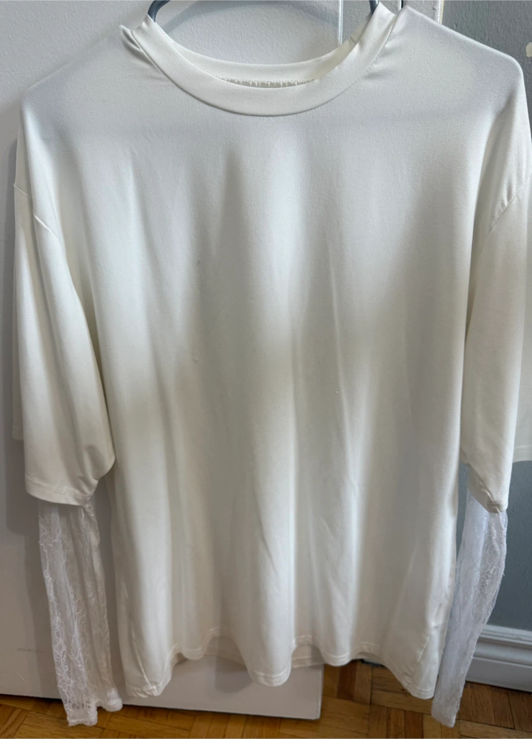 White T-Shirt with Lace Sleeves Size M