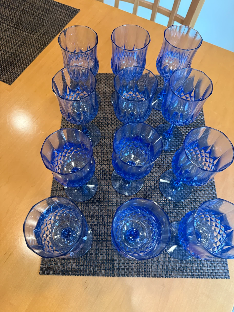 Set of 12 New Blue Plastic Goblets - photo 3