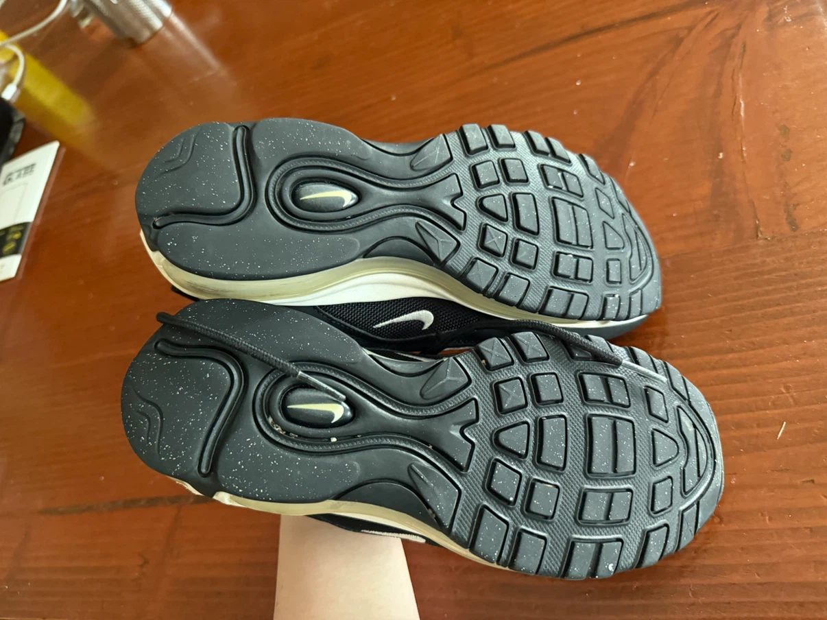 Nike Air Max 97 Shoes Size 5Y - photo 3