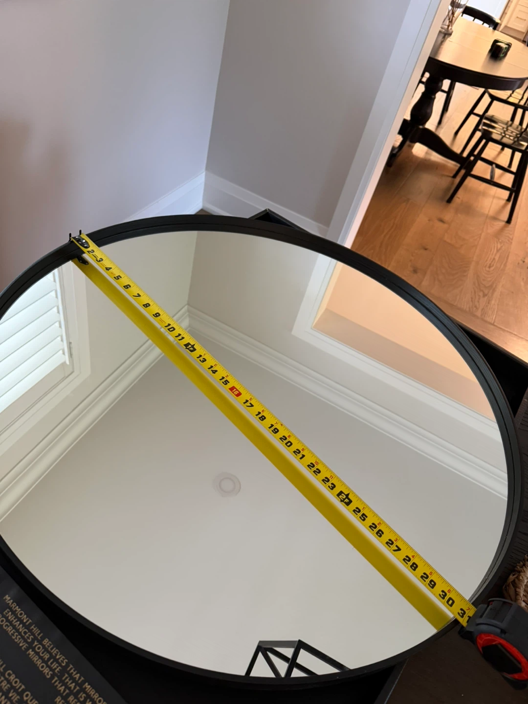 31" round black mirror