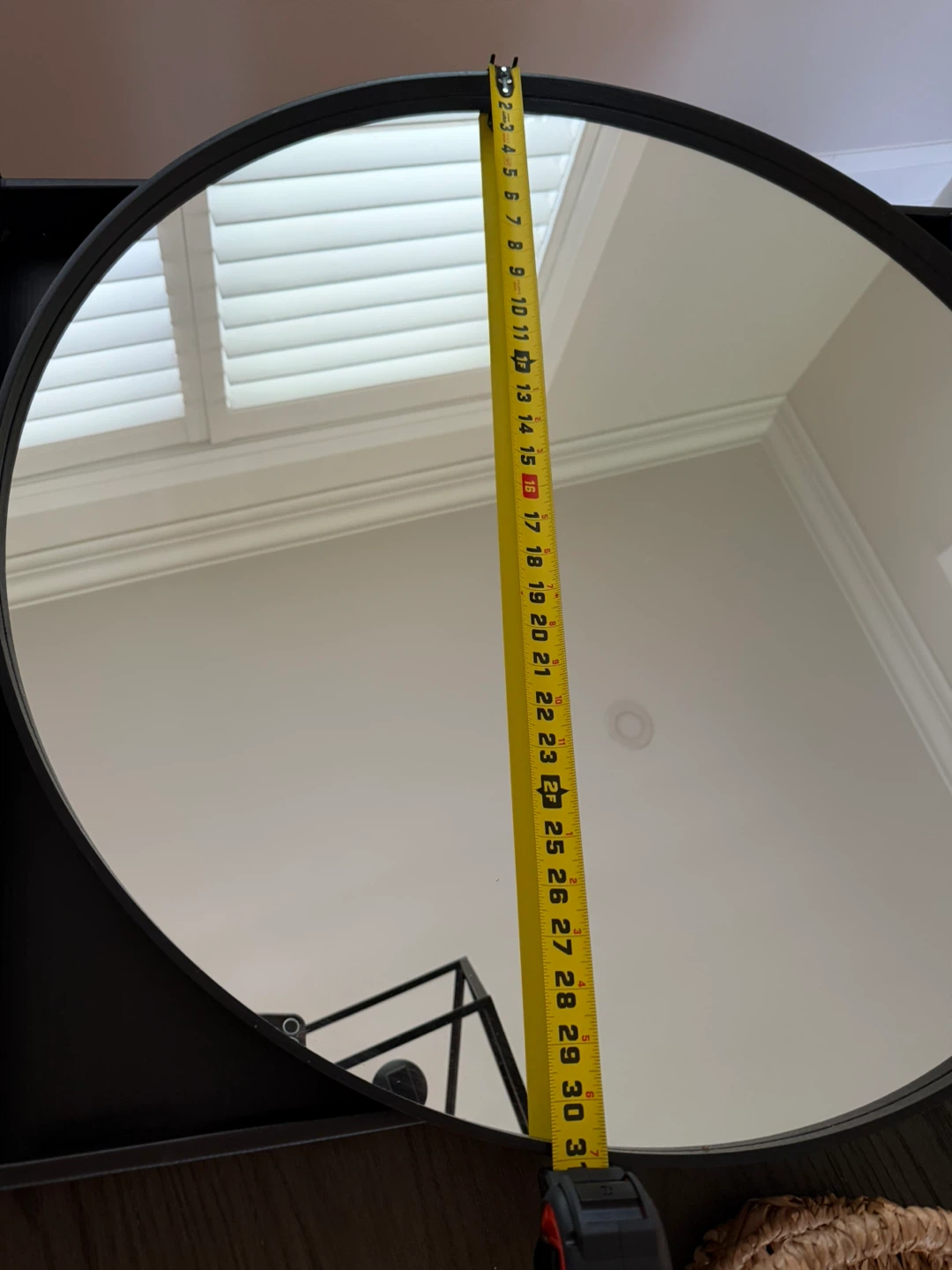 31" round black mirror - photo 2