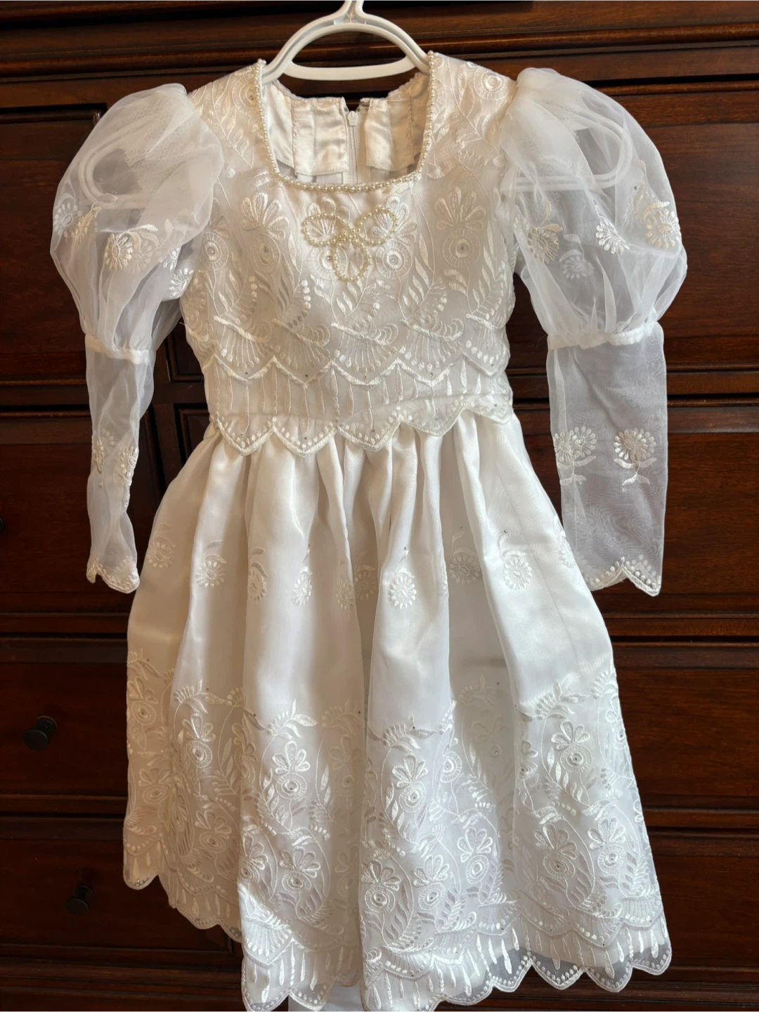 White Flower Girl Dress with Headpiece ( size 4-5)