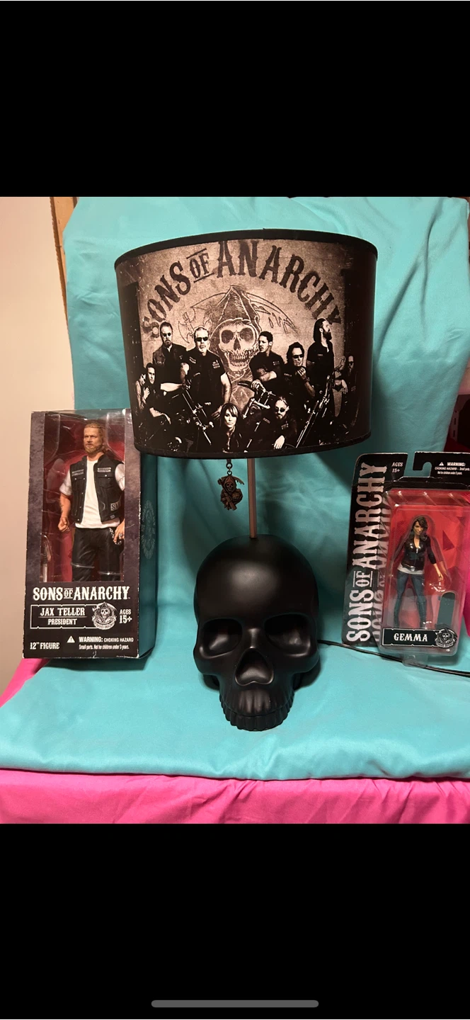 Sons of Anarchy Skull Lamp with Figures