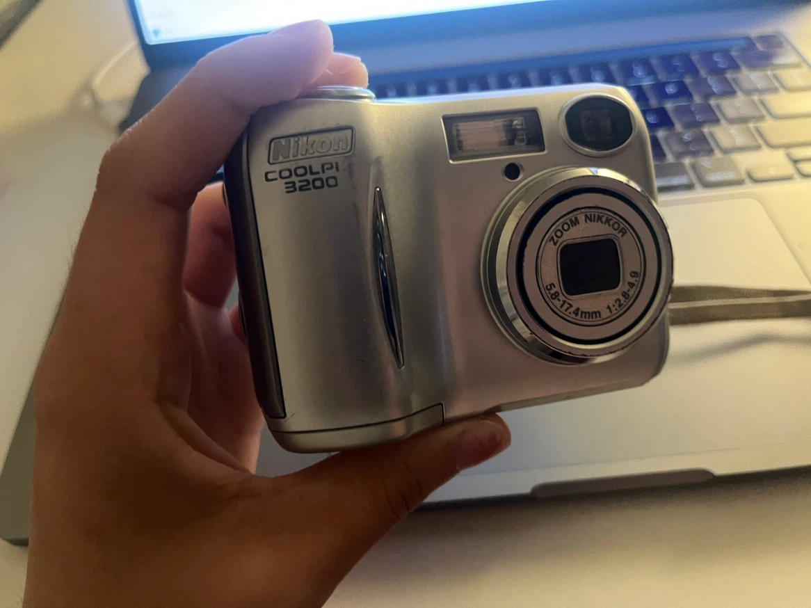 Nikon Coolpix 3200 Digital Camera