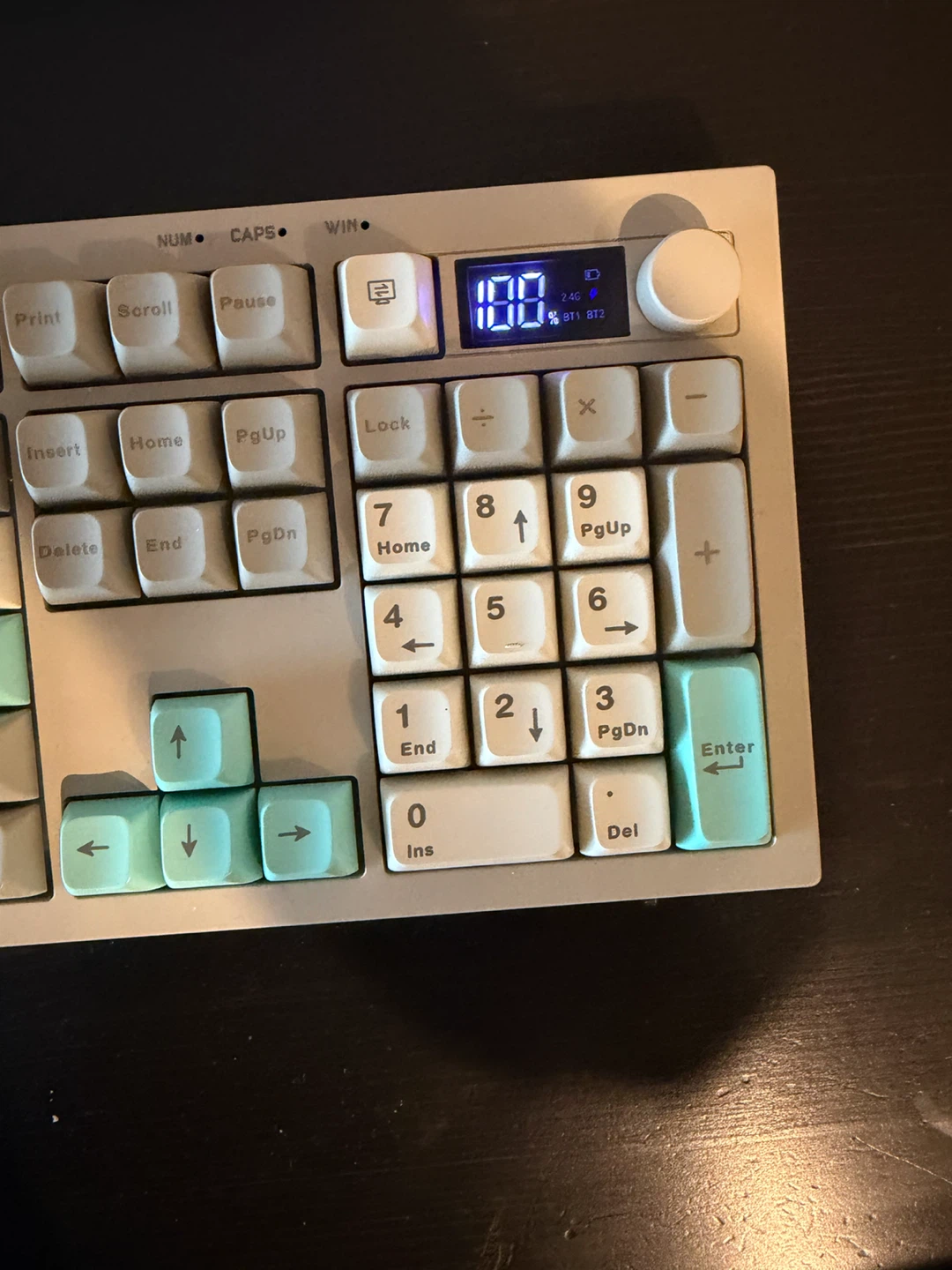 Wireless  RGB keyboard with membrane keys and display - photo 4
