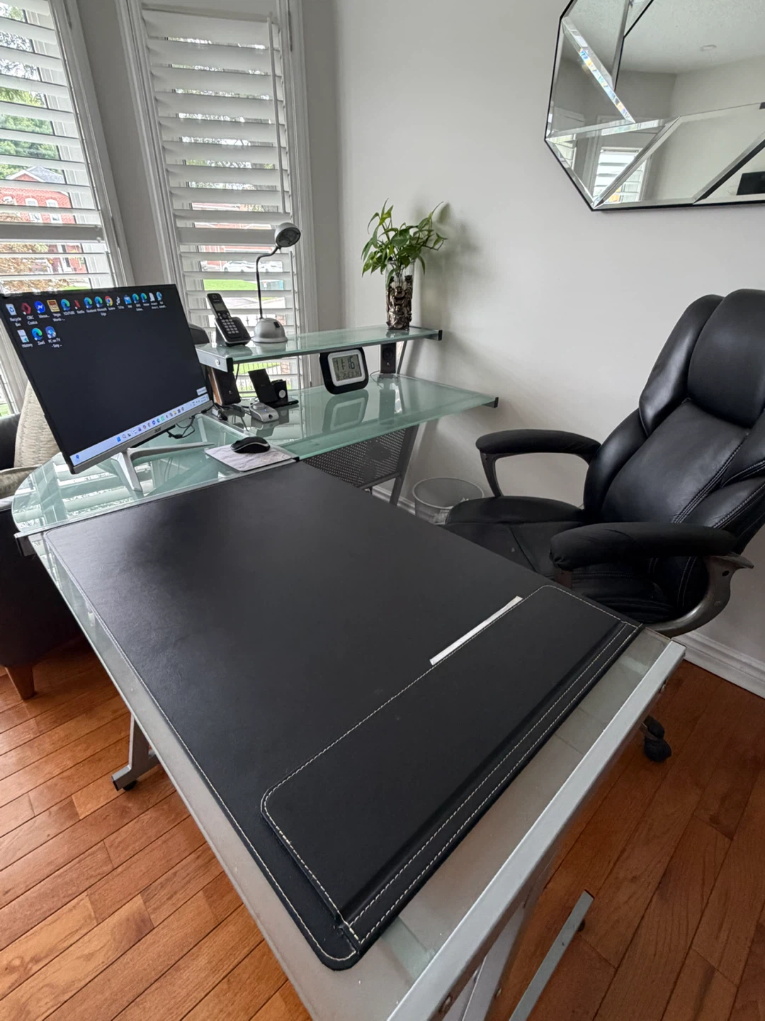 L-Shaped Glass and Metal Desk - photo 2