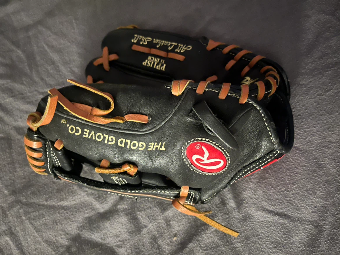Rawlings PP11SP 11-inch Softball Glove (Left) + Softball